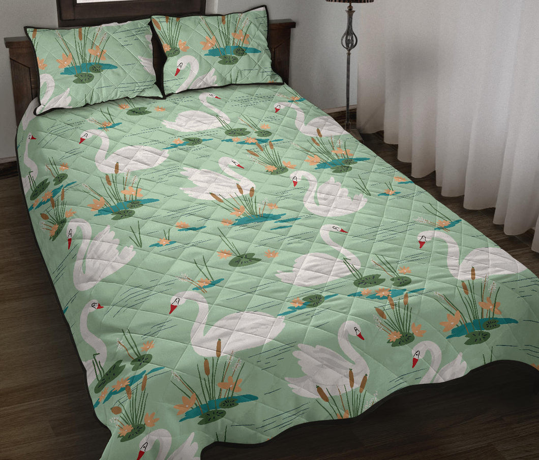 White swan lake pattern Quilt Bed Set