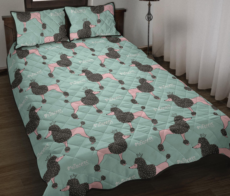 poodle dog green background Quilt Bed Set