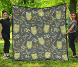 Cute Owls Leaves Pattern Premium Quilt