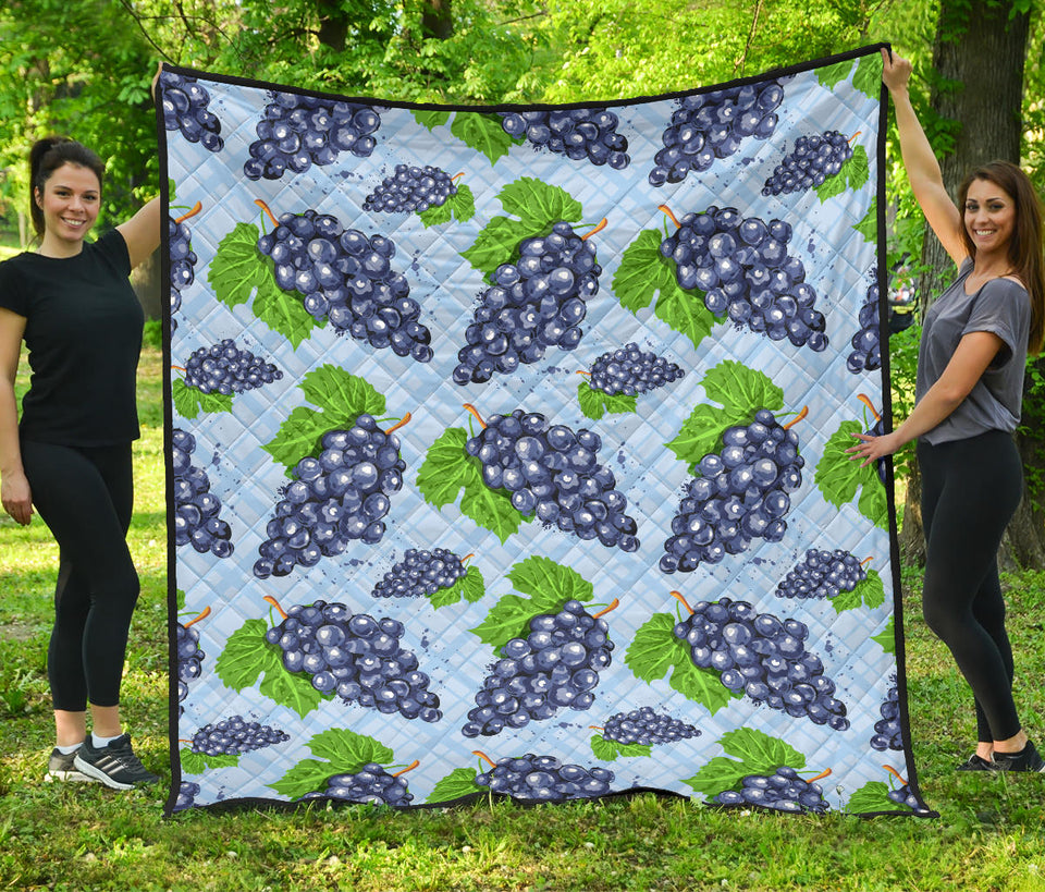 Watercolor Grape Pattern Premium Quilt