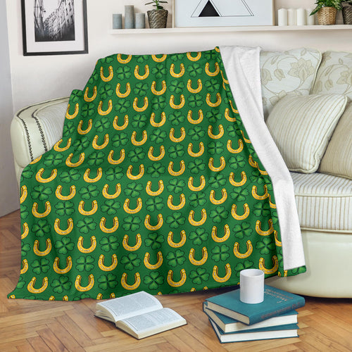 Horseshoes Pattern Print Design 05 Premium Blanket