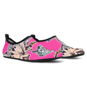 Chameleon Lizard Pattern Pink Background Aqua Shoes