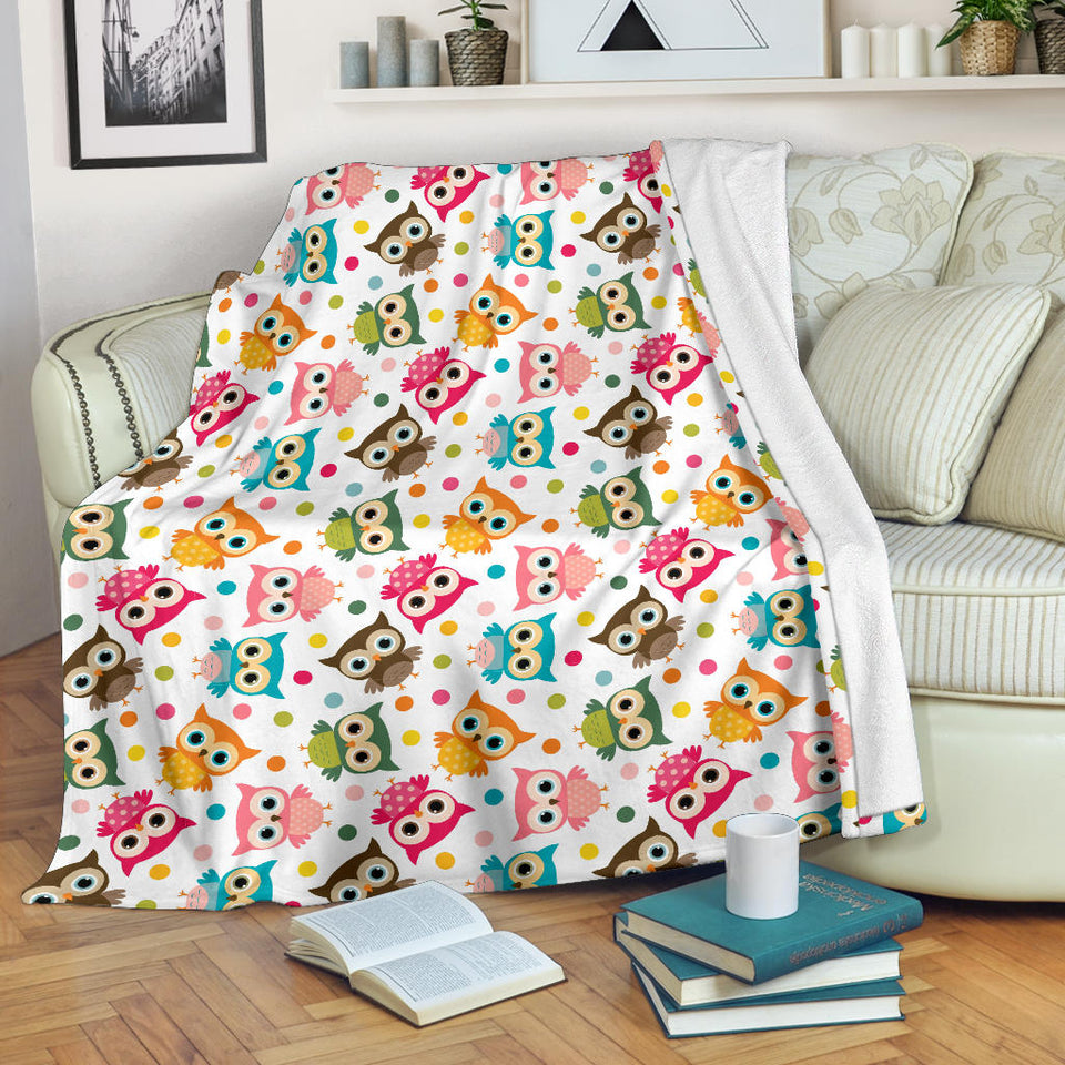 Color Cute Owl Pattern Premium Blanket