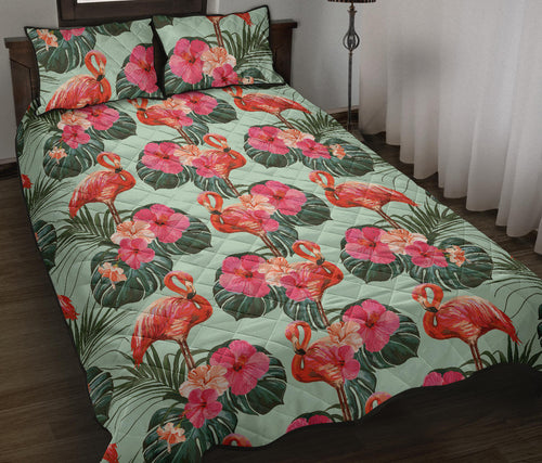Beautiful flamingo tropical palm leaves hibiscus pateern background Quilt Bed Set