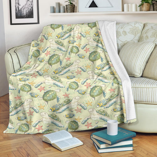 Hand Drawn Sea Turtle Fish Pattern Premium Blanket