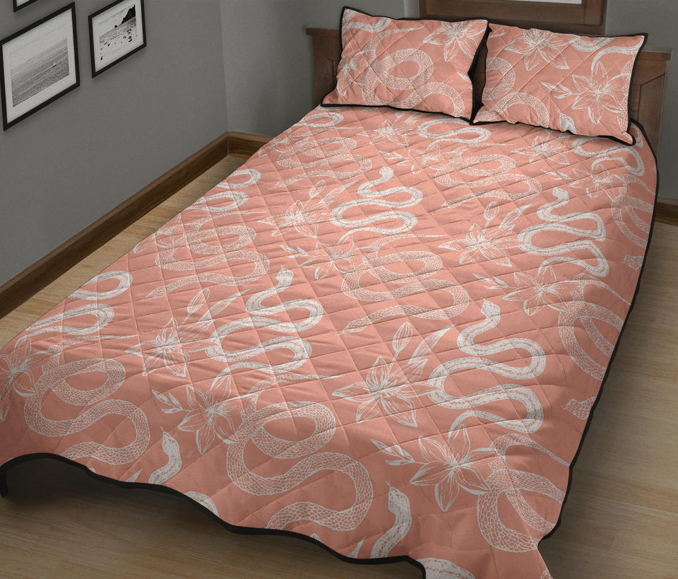 Snake lilies flower pattern Quilt Bed Set