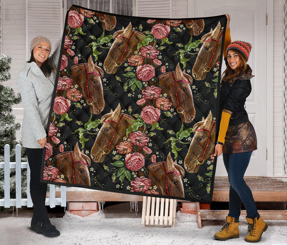 Horse Head Wild Roses Pattern Premium Quilt