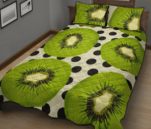 kiwi black dot background Quilt Bed Set