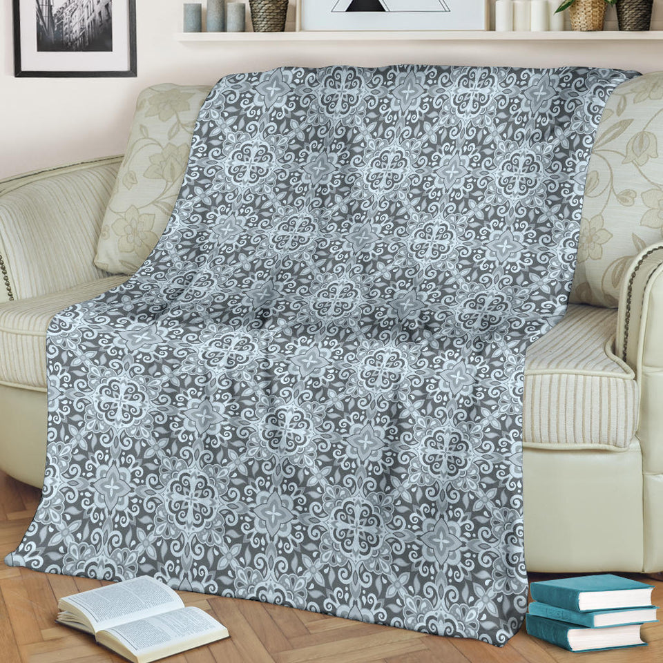 Traditional Indian Element Pattern Premium Blanket