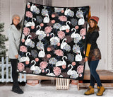 White Swan Blooming Flower Pattern Premium Quilt