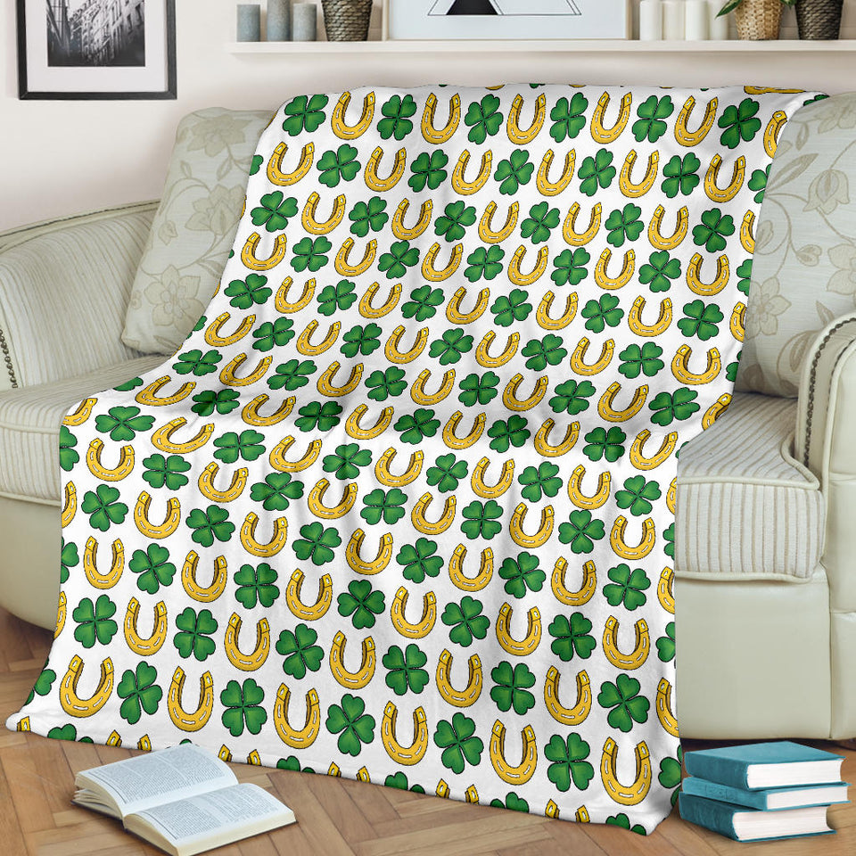 Horseshoes Pattern Print Design 04 Premium Blanket