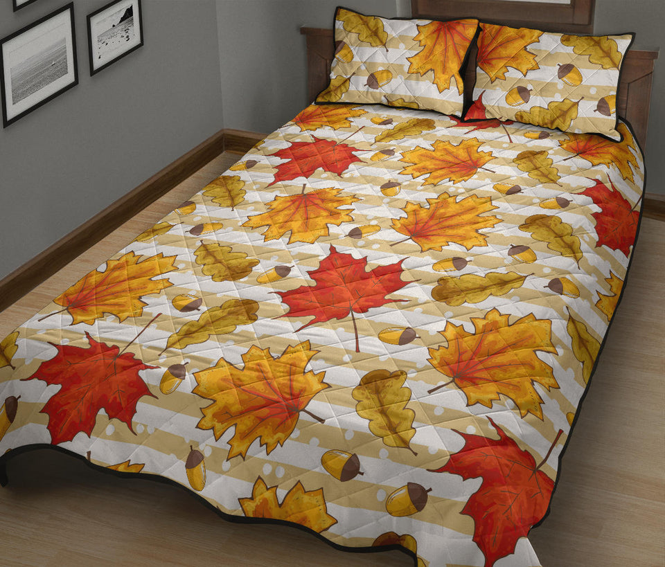 Maple leaf oak leaf acorns beige striped background Quilt Bed Set
