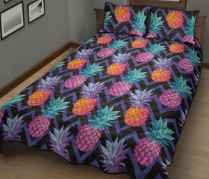 Pineapples pattern zigzag background Quilt Bed Set