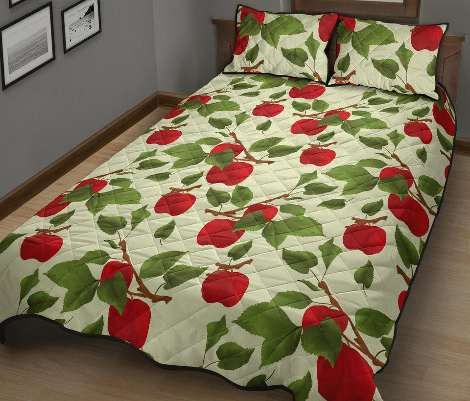 Red apples leaves pattern Quilt Bed Set