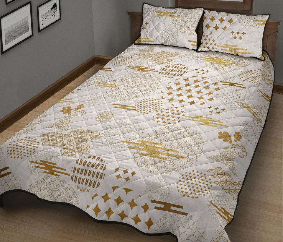 Beautiful gold japanese pattern Quilt Bed Set