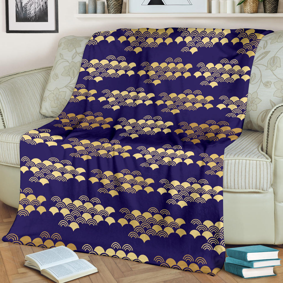 Beautiful Japanese Fan Pattern Premium Blanket