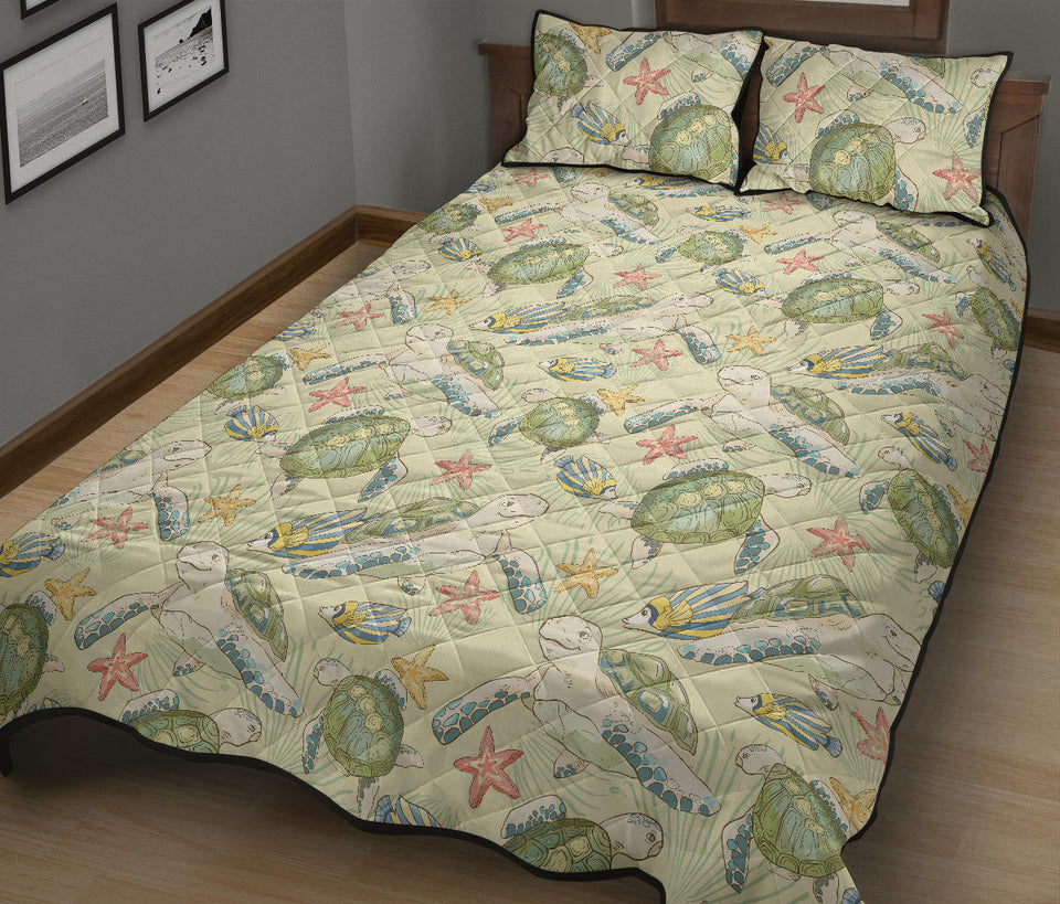 Hand drawn sea turtle fish pattern Quilt Bed Set