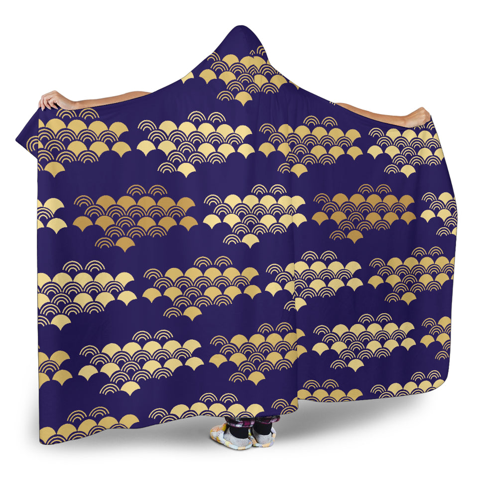 Beautiful Japanese Fan Pattern Hooded Blanket