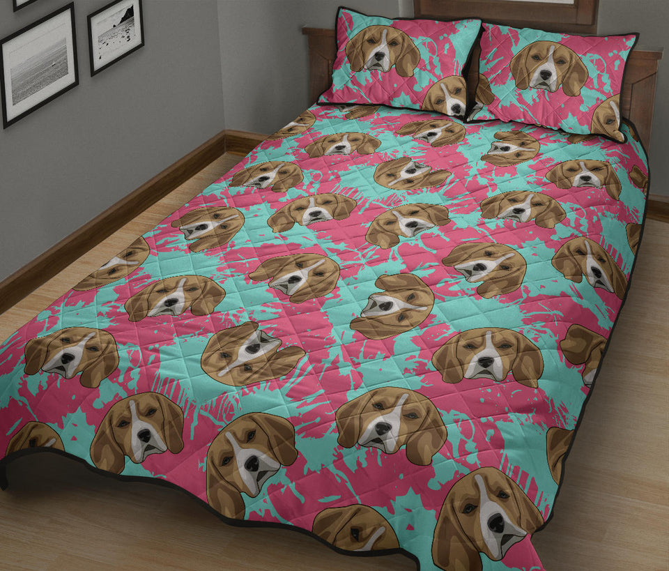 Beagle muzzles turquoise paint splashes pink pattern Quilt Bed Set