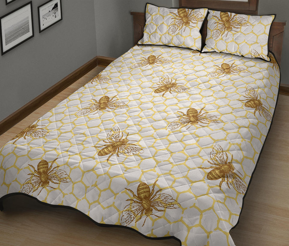 Bee honeycomb seamless design pattern Quilt Bed Set