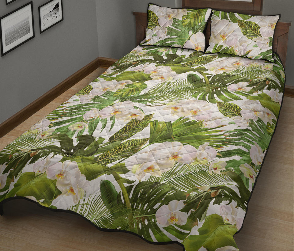 White orchid flower tropical leaves pattern Quilt Bed Set