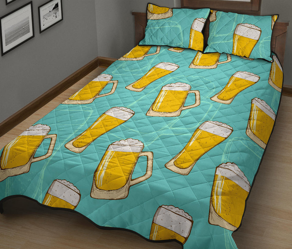 Beer pattern green background Quilt Bed Set