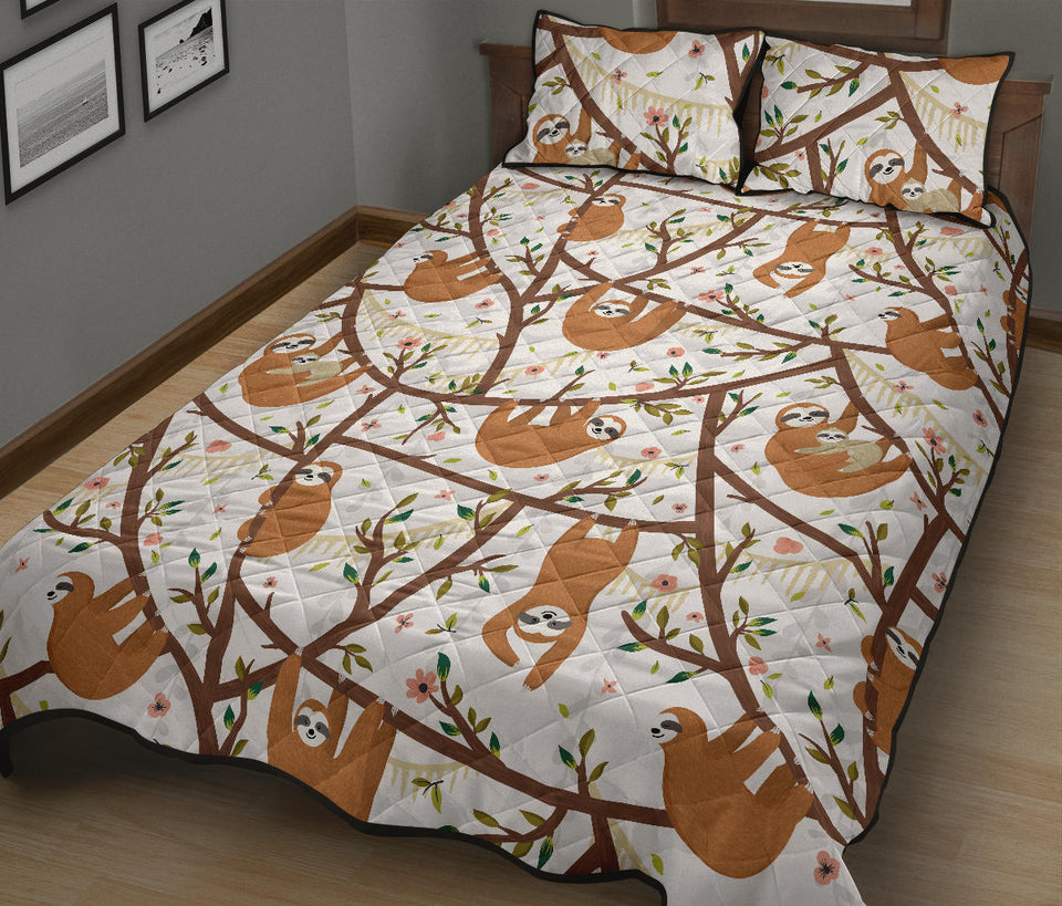 Sloths hanging on the tree pattern Quilt Bed Set