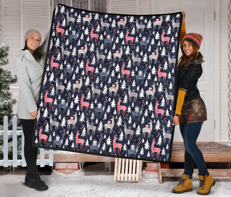 Deers Winter Christmas Pattern Premium Quilt