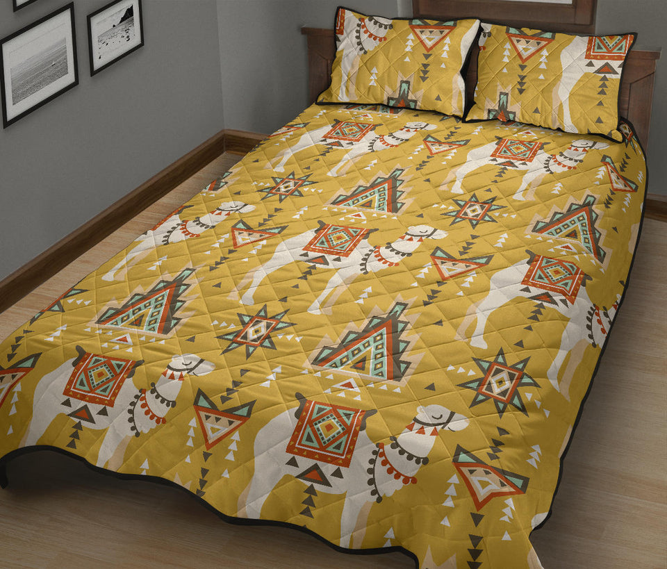 Camels ethnic motif pattern Quilt Bed Set
