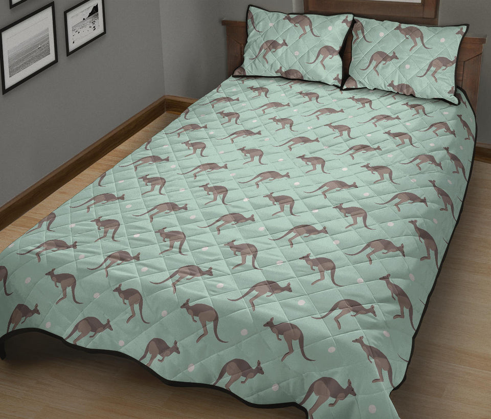 Kangaroo pattern background Quilt Bed Set