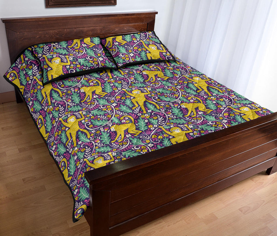 Cute yellow monkey leaves pattern Quilt Bed Set