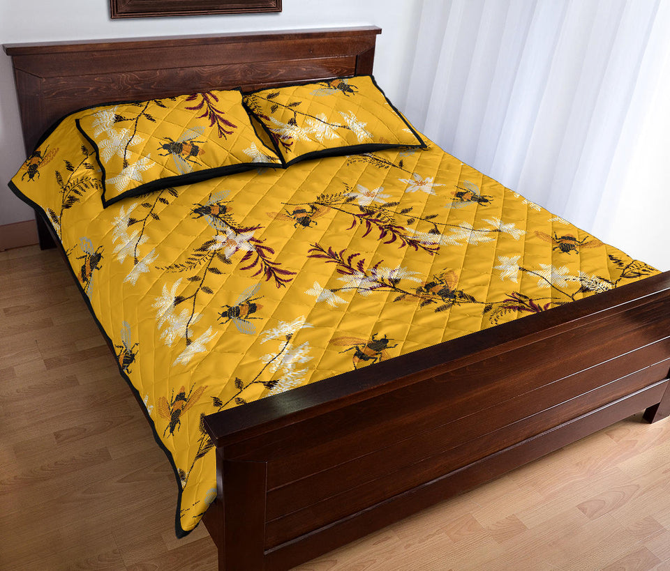 Bee flower pattern Quilt Bed Set