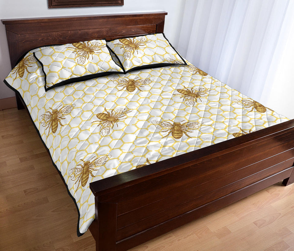 Bee honeycomb seamless design pattern Quilt Bed Set