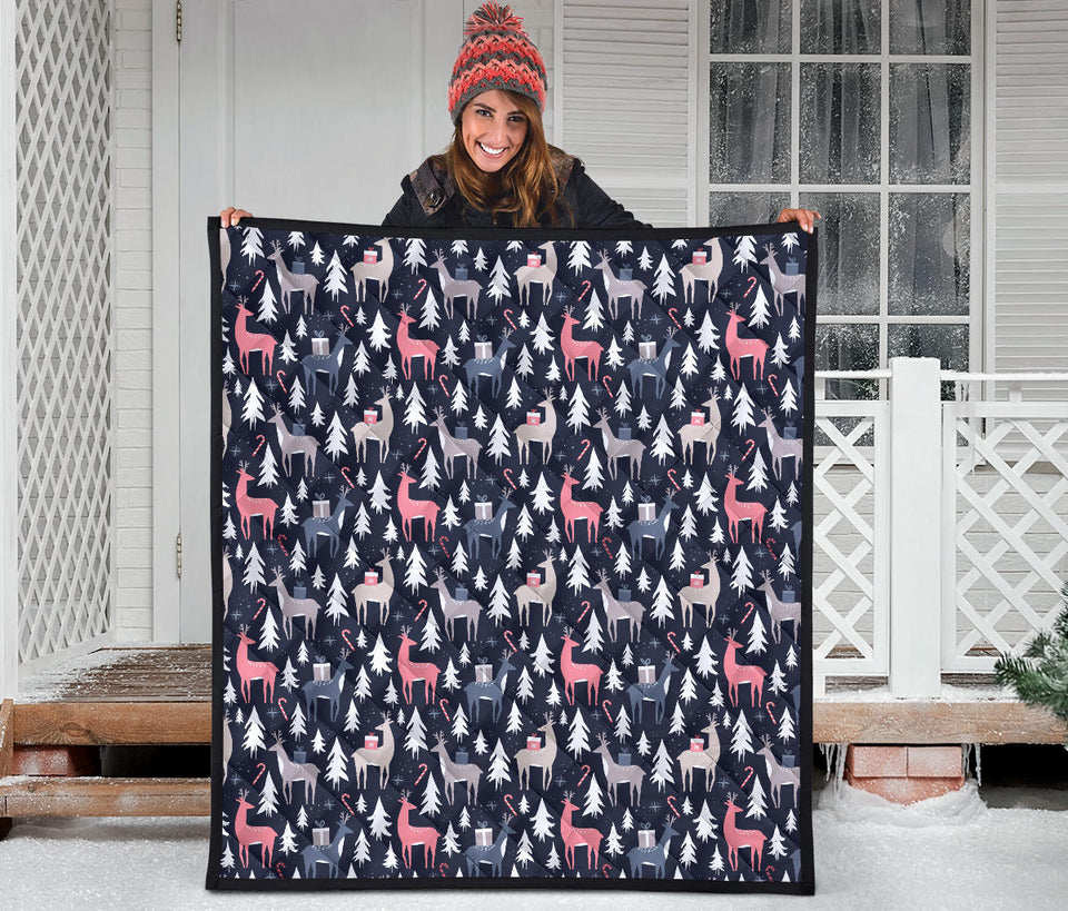 Deers Winter Christmas Pattern Premium Quilt