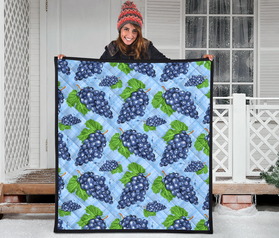 Watercolor Grape Pattern Premium Quilt