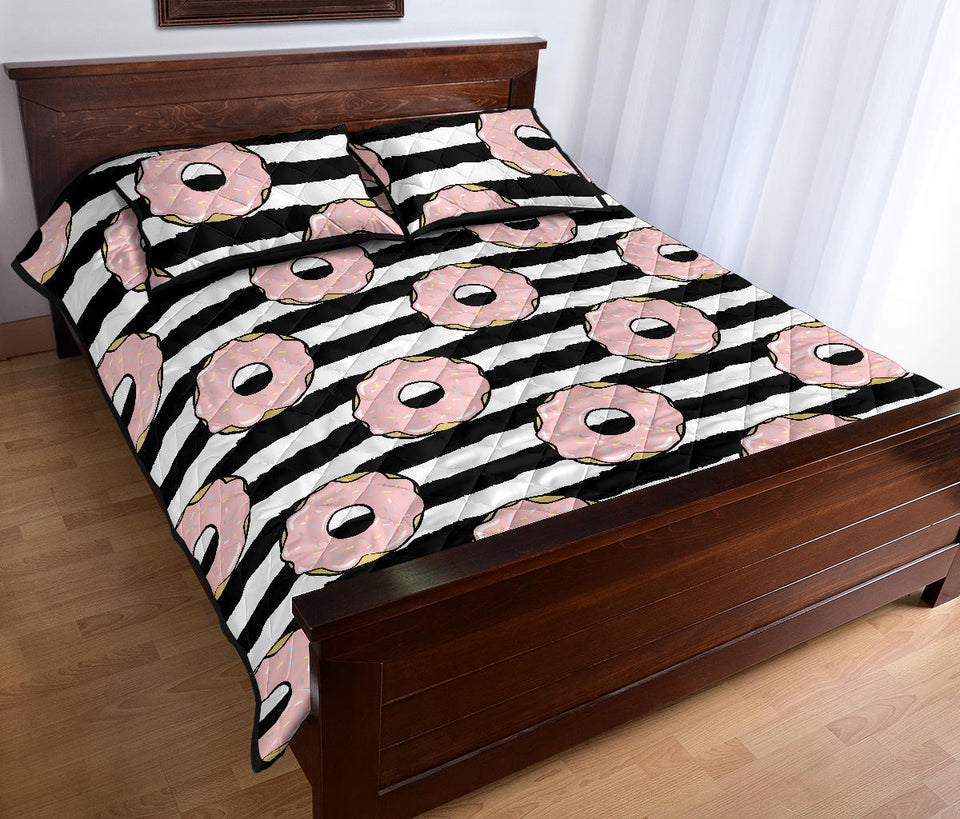 Donuts pink icing striped pattern Quilt Bed Set