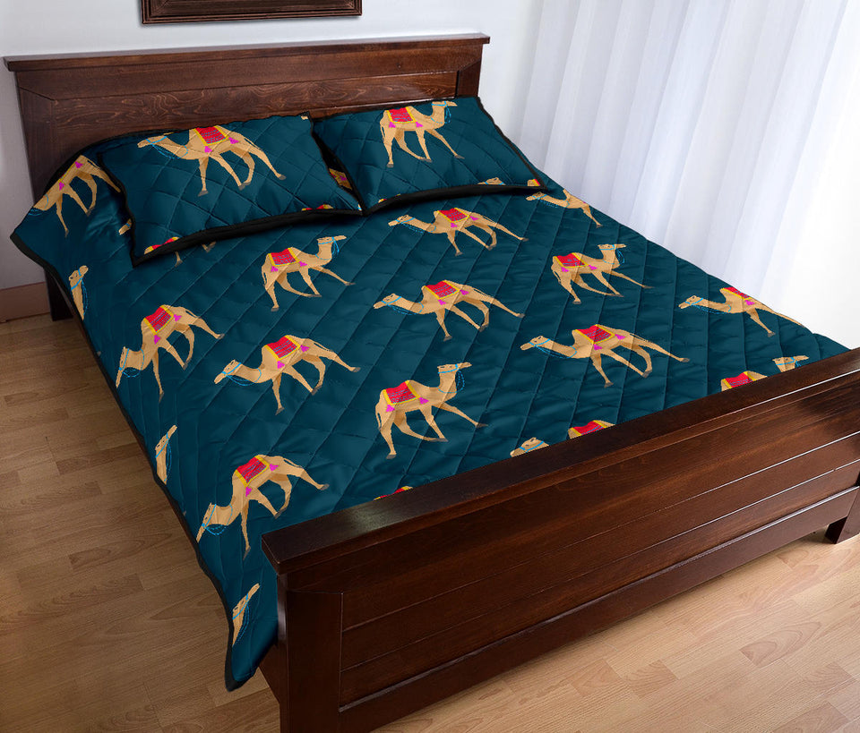 Camel pattern blue blackground Quilt Bed Set