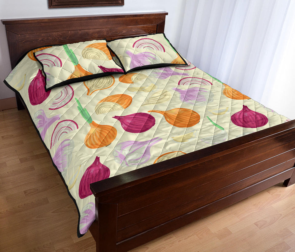 Onion garlic white red pattern Quilt Bed Set
