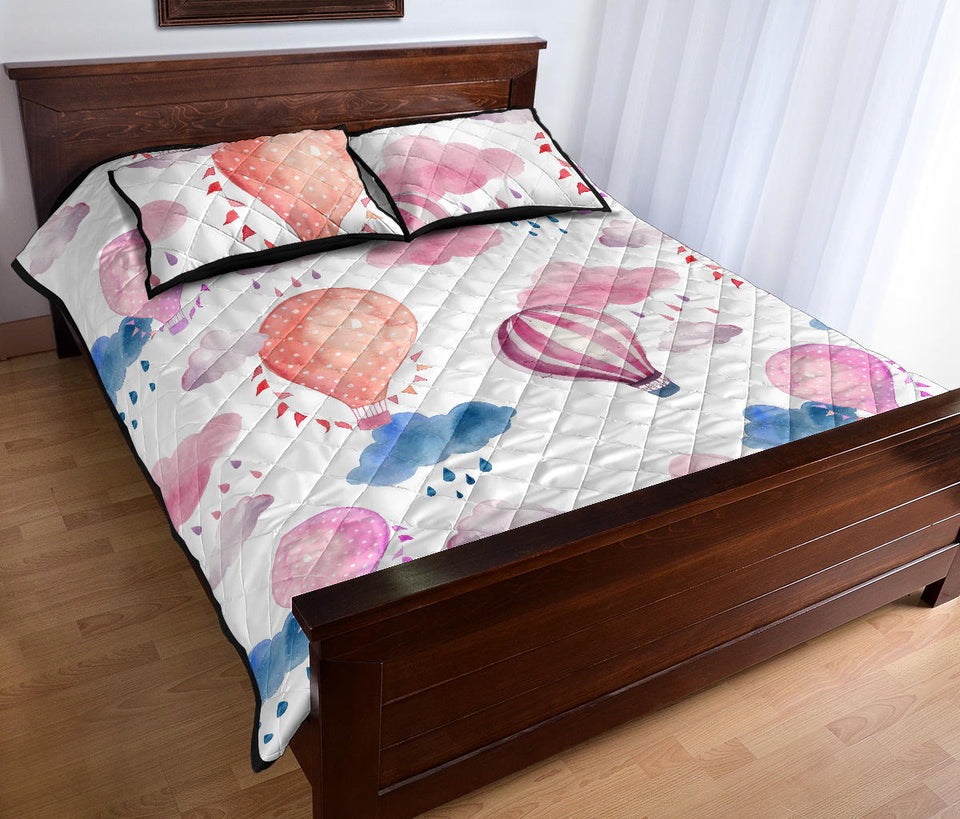 Watercolor air balloon cloud pattern Quilt Bed Set