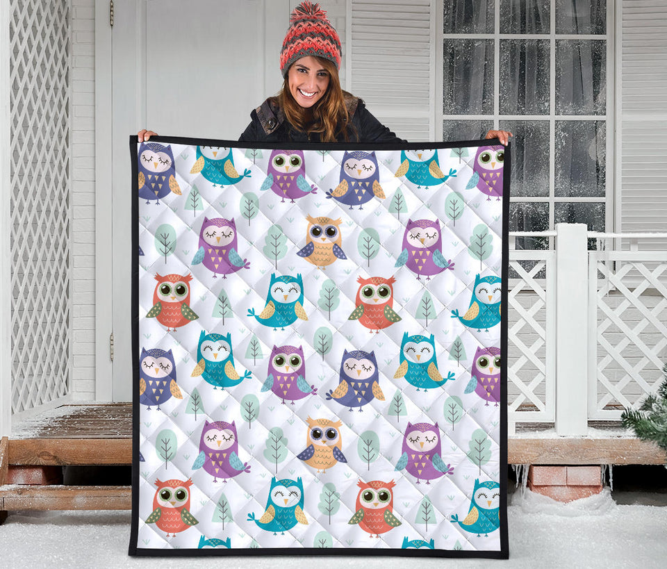 Cute Owl Pattern Premium Quilt