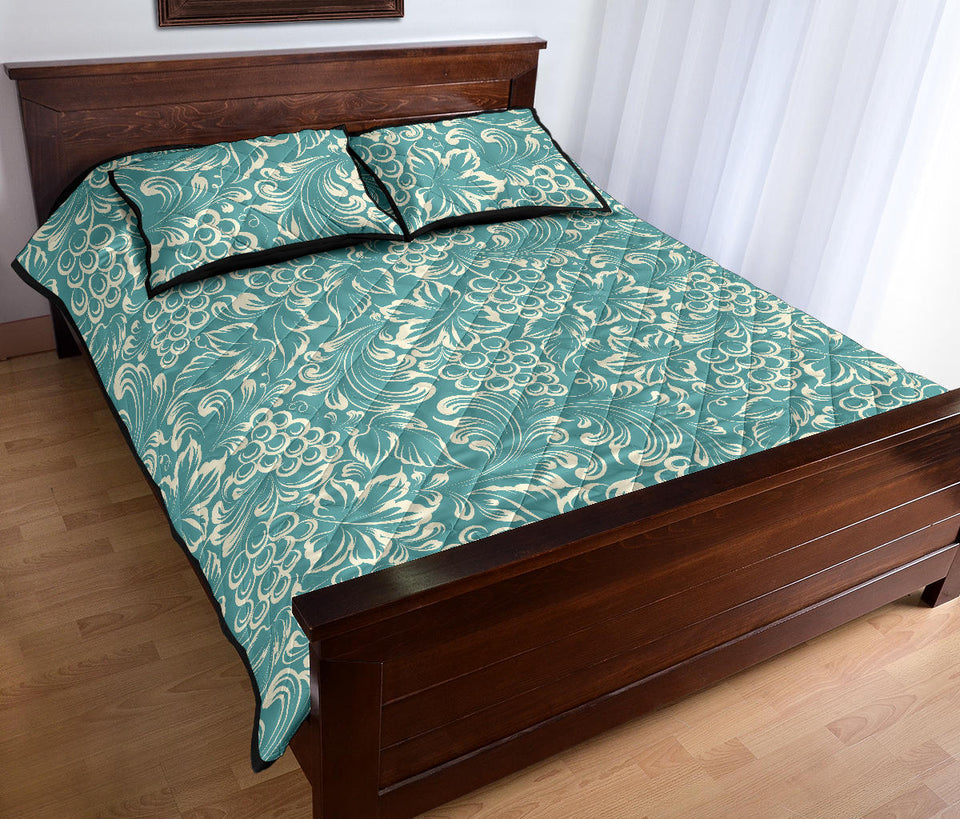 Classic Hand drawn Grape pattern Quilt Bed Set
