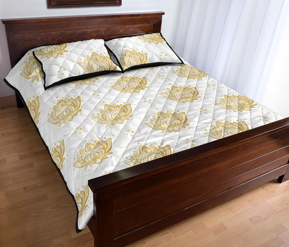 Gold Ornamental lotue waterlily symbol pattern Quilt Bed Set