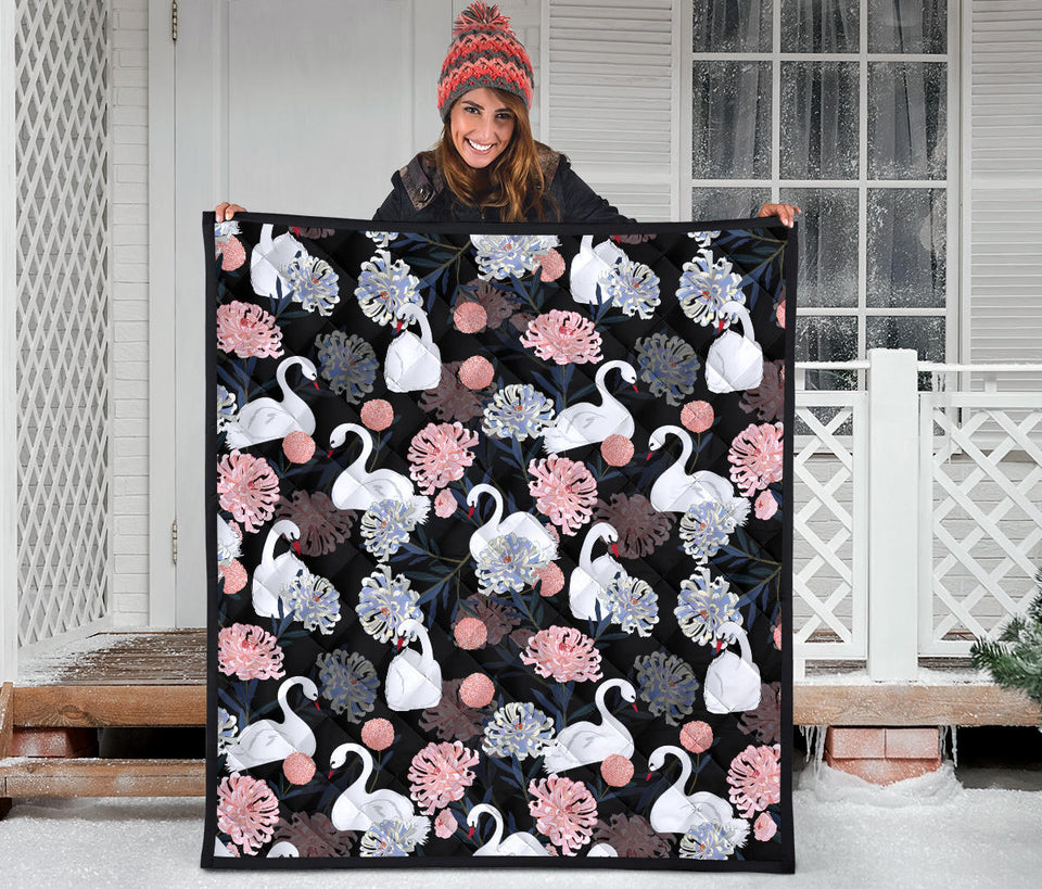 White Swan Blooming Flower Pattern Premium Quilt