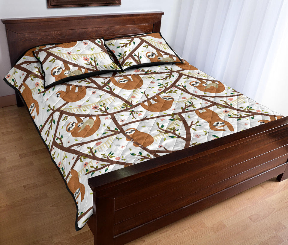 Sloths hanging on the tree pattern Quilt Bed Set