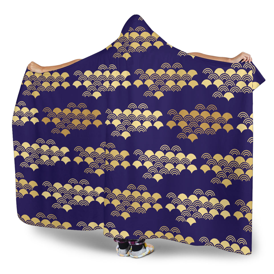 Beautiful Japanese Fan Pattern Hooded Blanket