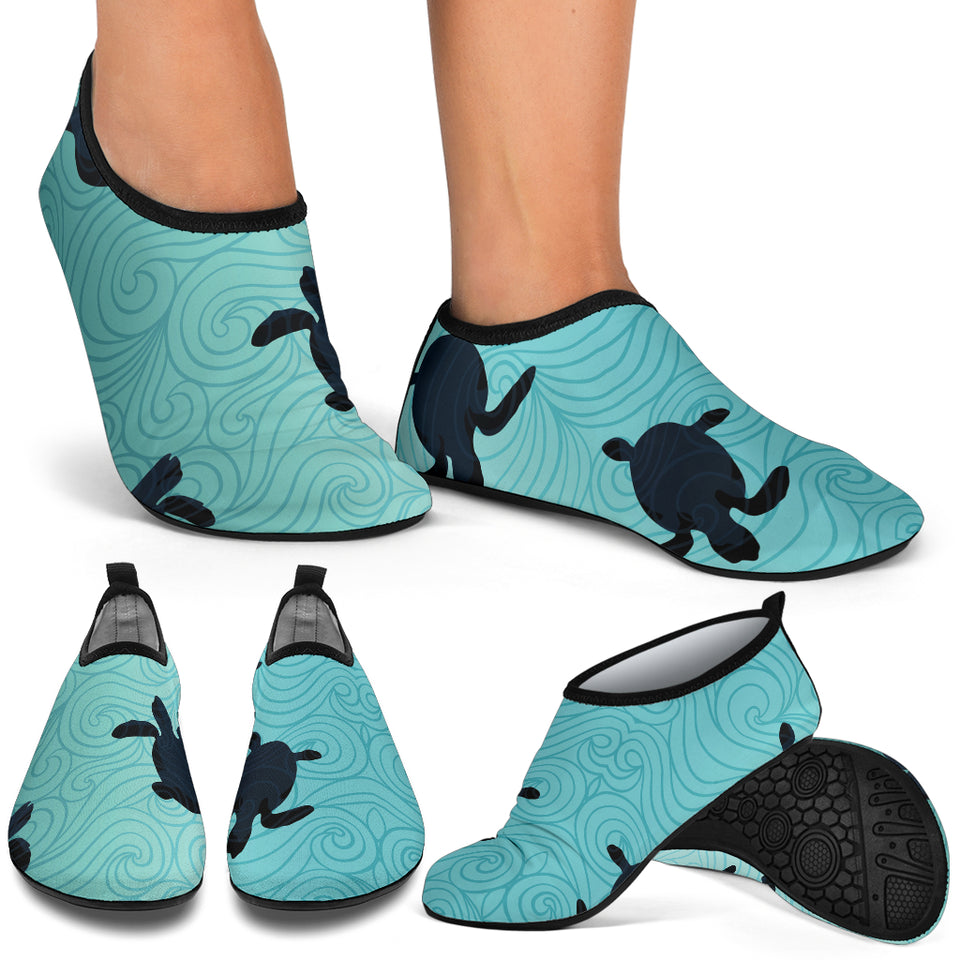 Sea Turtle With Blue Ocean Backgroud Aqua Shoes