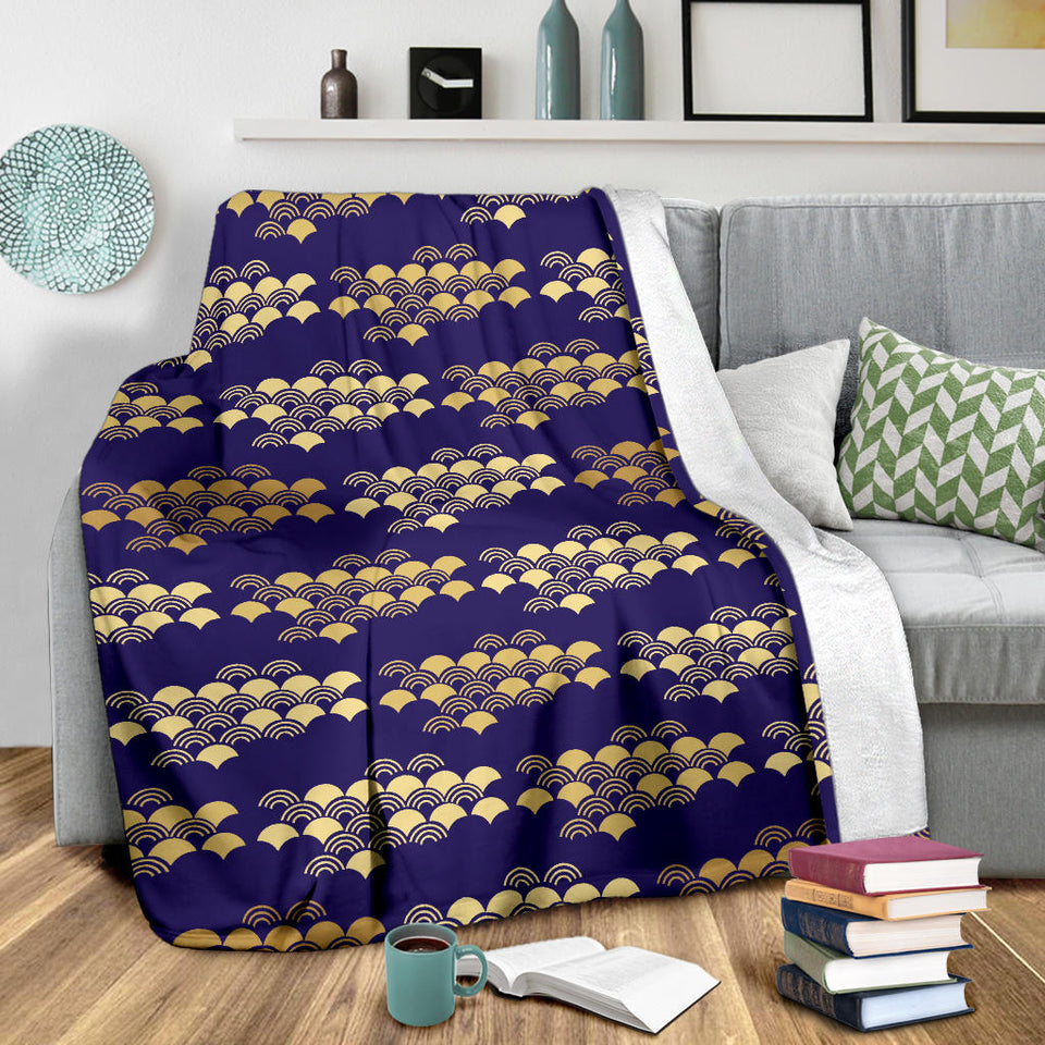 Beautiful Japanese Fan Pattern Premium Blanket