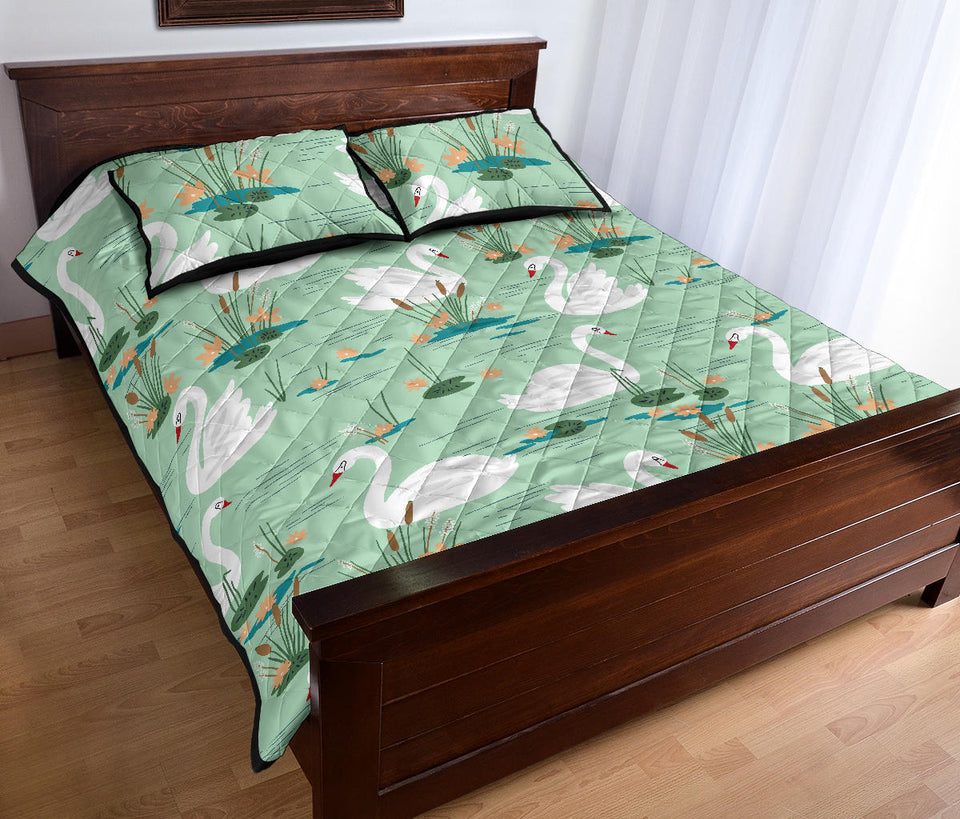White swan lake pattern Quilt Bed Set