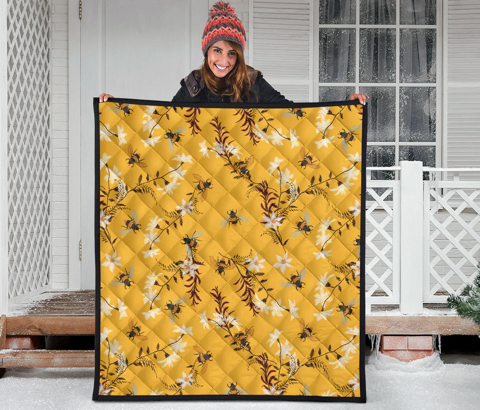 Bee Flower Pattern Premium Quilt