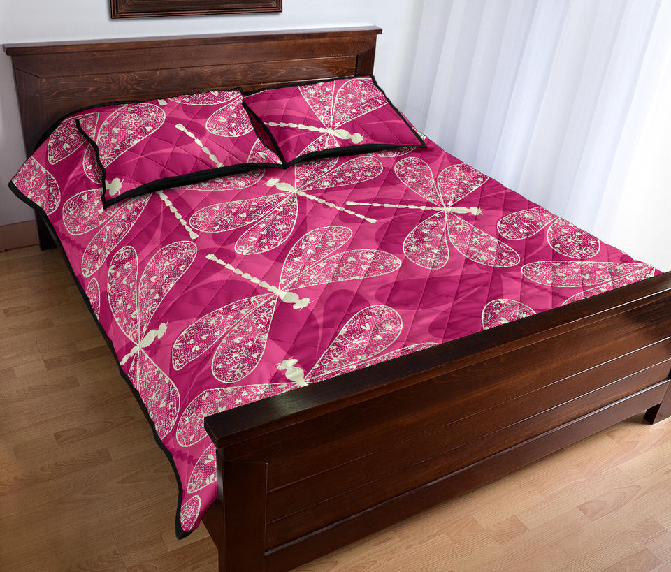 Beautiful dragonfly pink background Quilt Bed Set